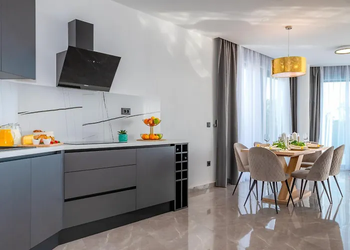 Laurel Villa Skradin